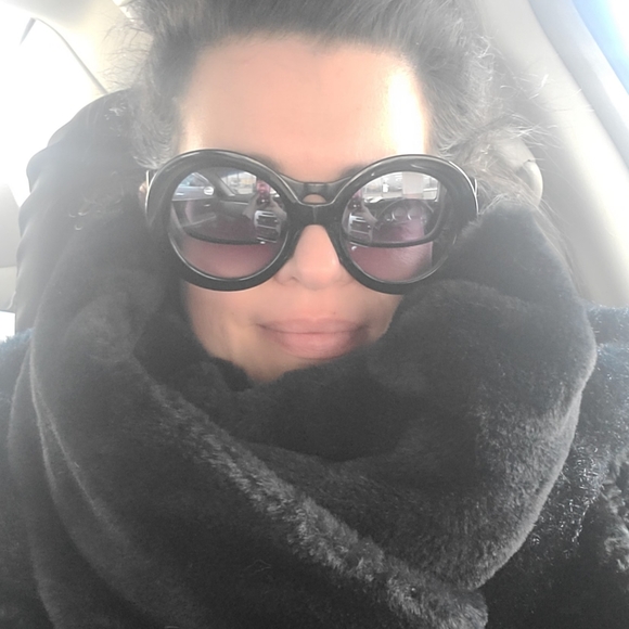 Meet your Posher, Stacey - Picture 6 of 6